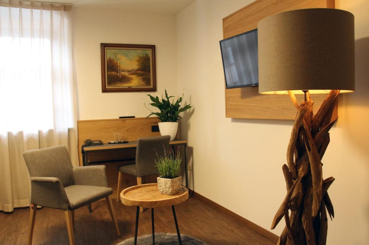 Hotel Zum Ehem. Koenigl. Bayr. Forsthaus Waldsassen Zewnętrze zdjęcie
